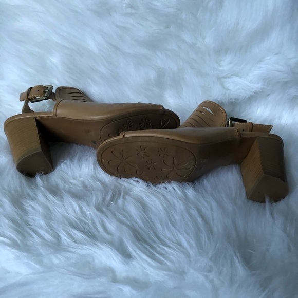 Chinese Laundry Shoes Chunky Heels Women’s size 9M Sandal’s - Picture 7 of 10